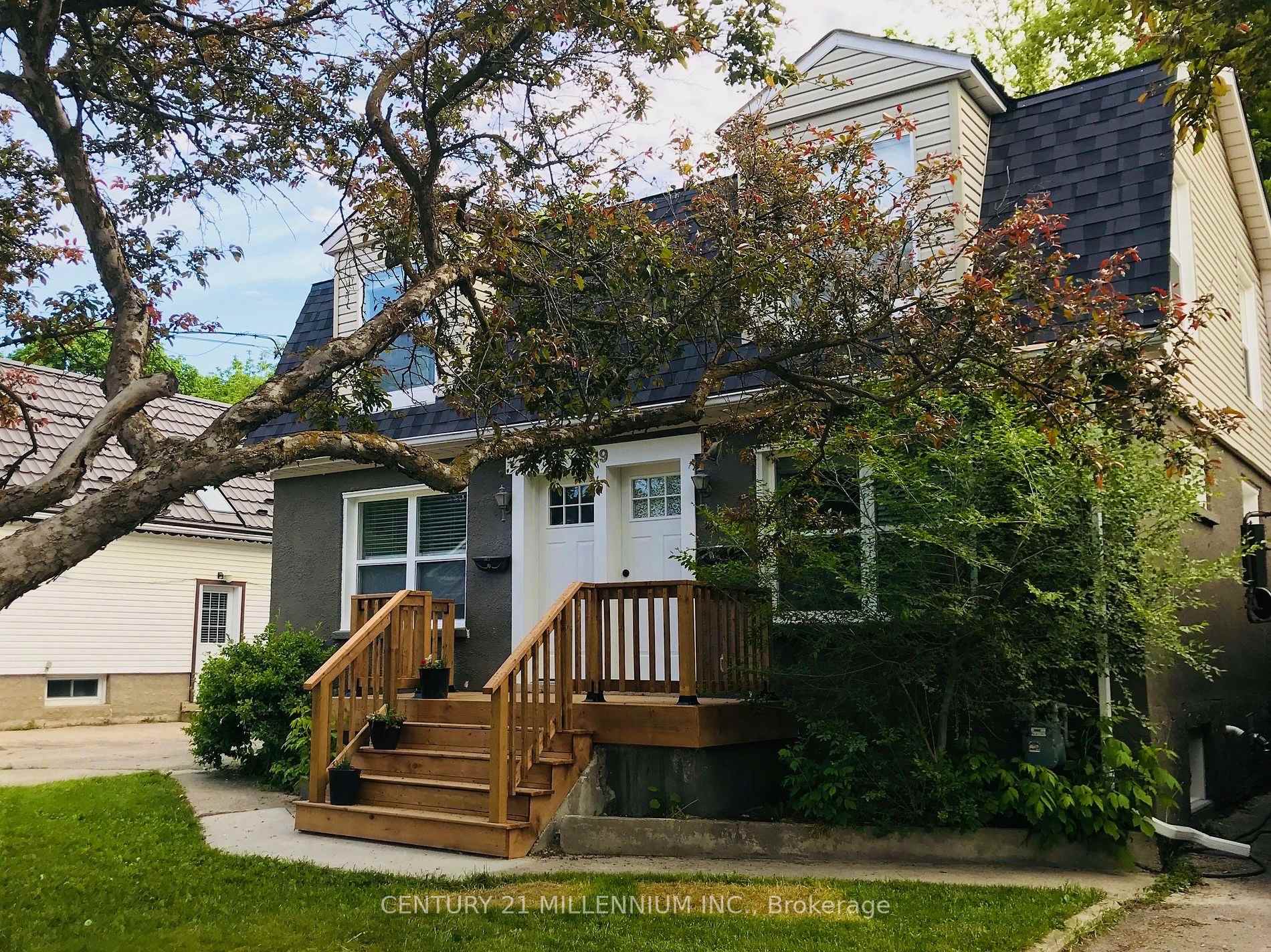 Photo 1 of 39 Stevenson Street, Guelph, St. George's — HOMEH
