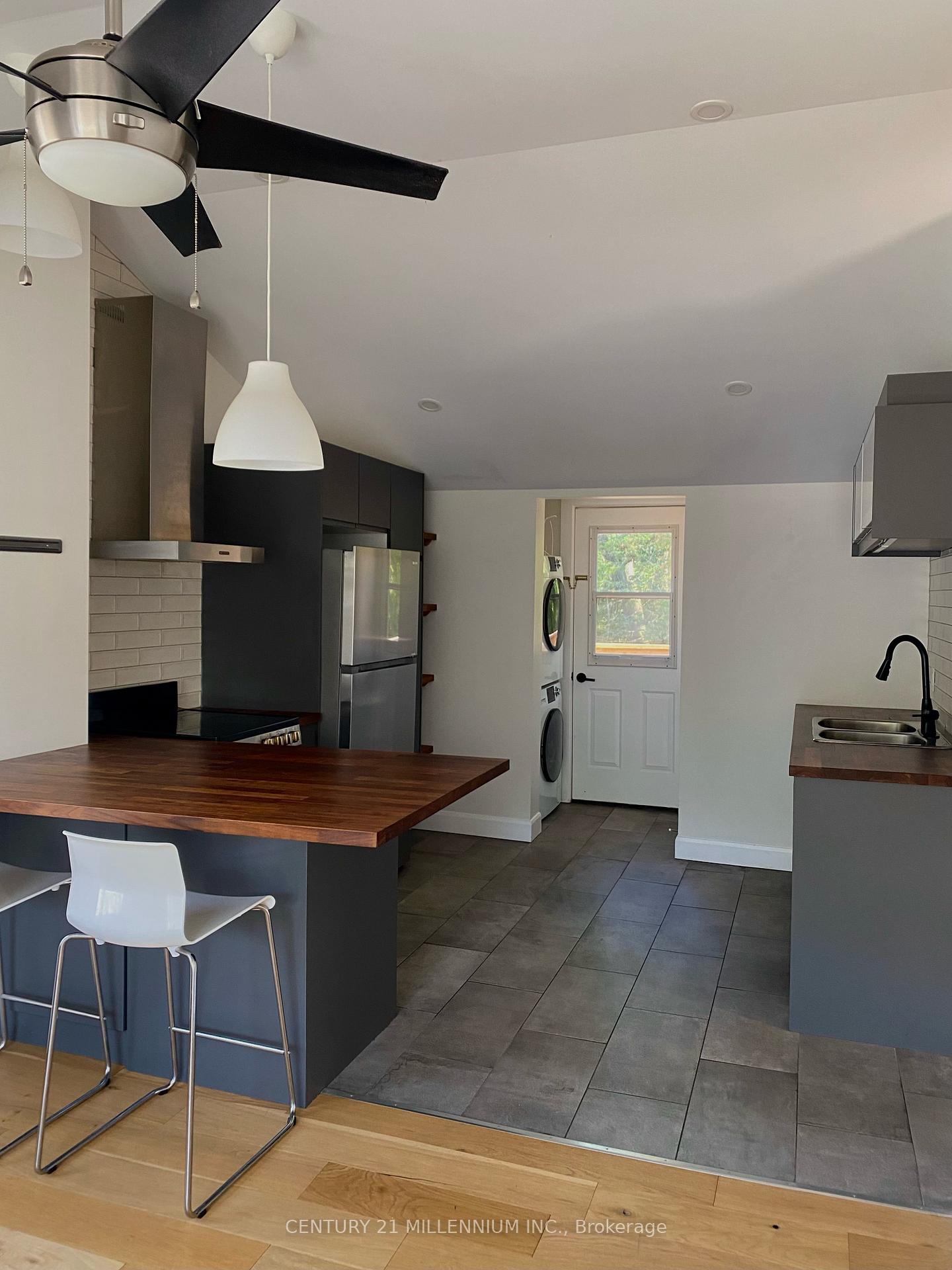 Photo 5 of 39 Stevenson Street, Guelph, St. George's — HOMEH