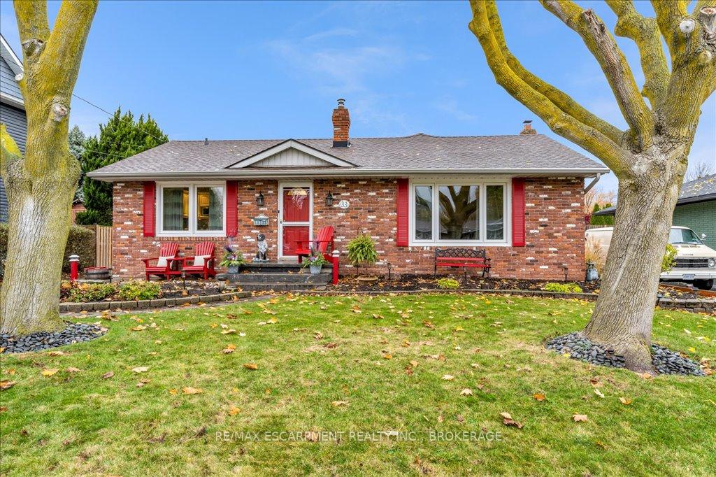 Photo 1 of 33 Old Orchard Avenue, Grimsby, Grimsby Beach — HOMEH