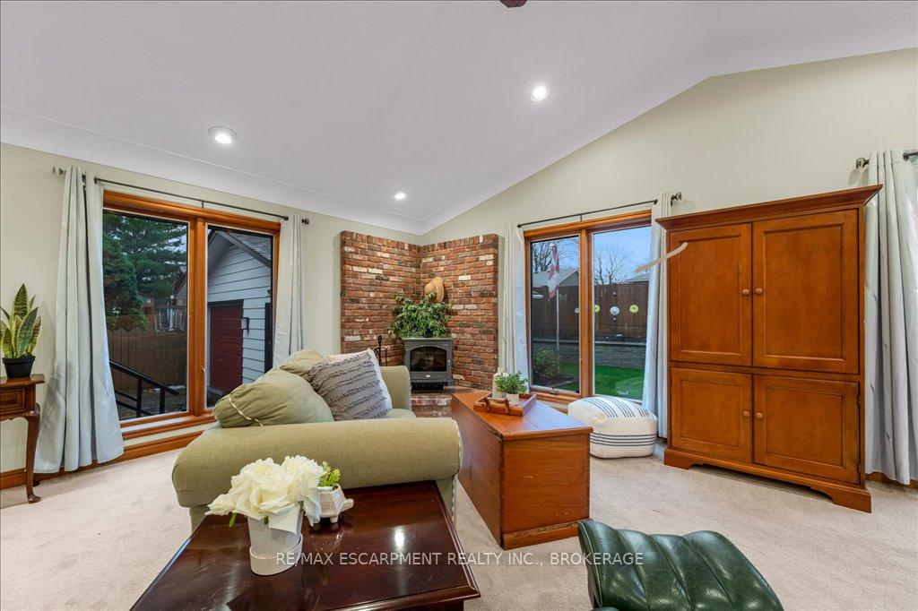 Photo 17 of 33 Old Orchard Avenue, Grimsby, Grimsby Beach — HOMEH