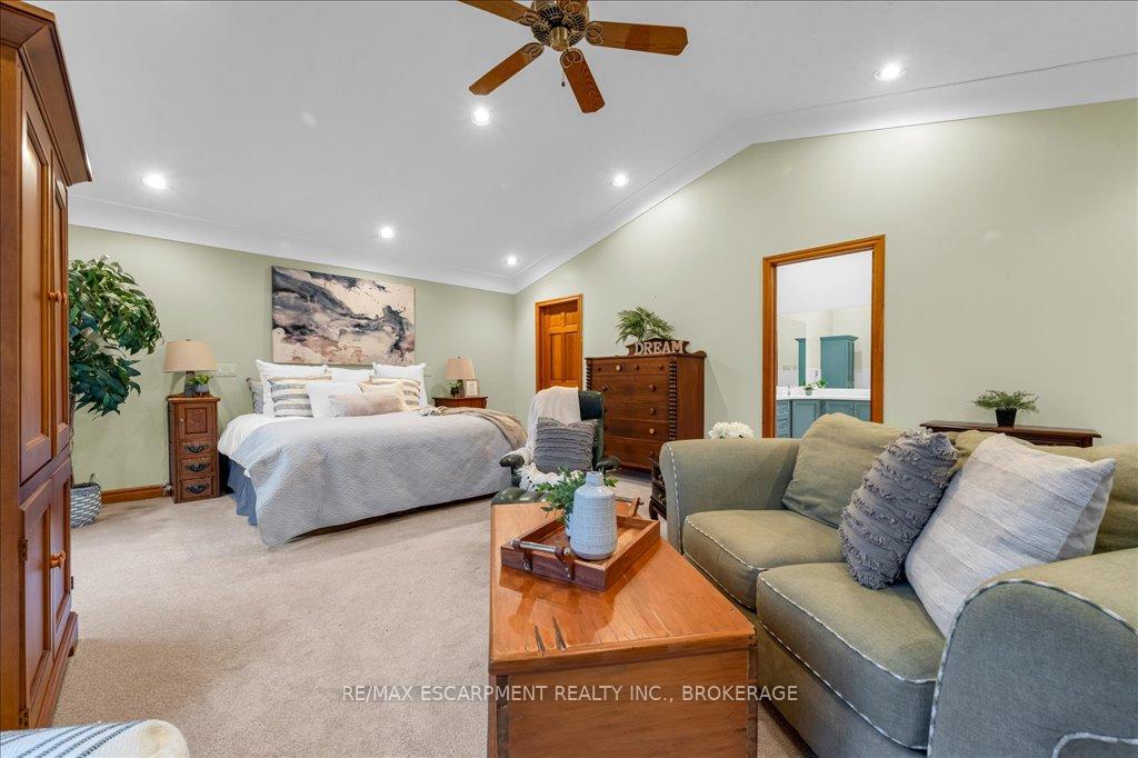 Photo 19 of 33 Old Orchard Avenue, Grimsby, Grimsby Beach — HOMEH