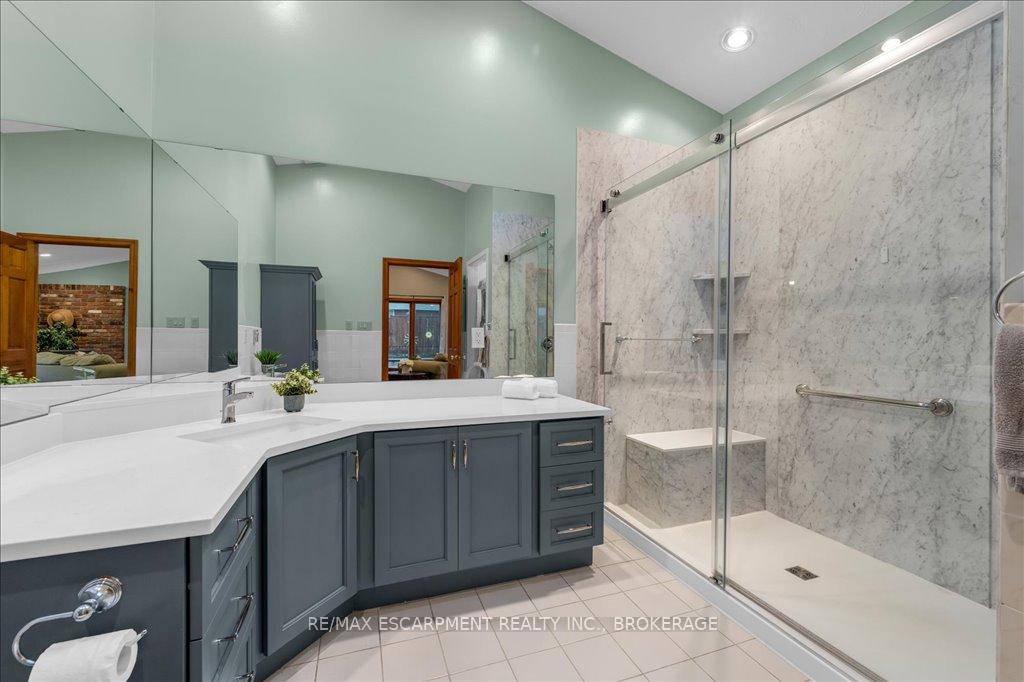 Photo 20 of 33 Old Orchard Avenue, Grimsby, Grimsby Beach — HOMEH