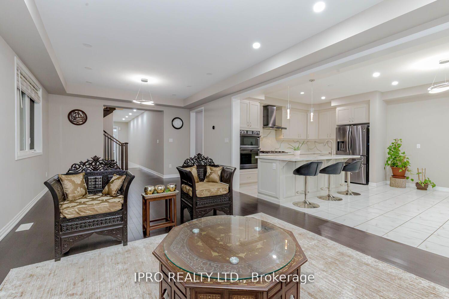 Photo 8 of 839 Whitlock Avenue, Milton, Cobban — HOMEH
