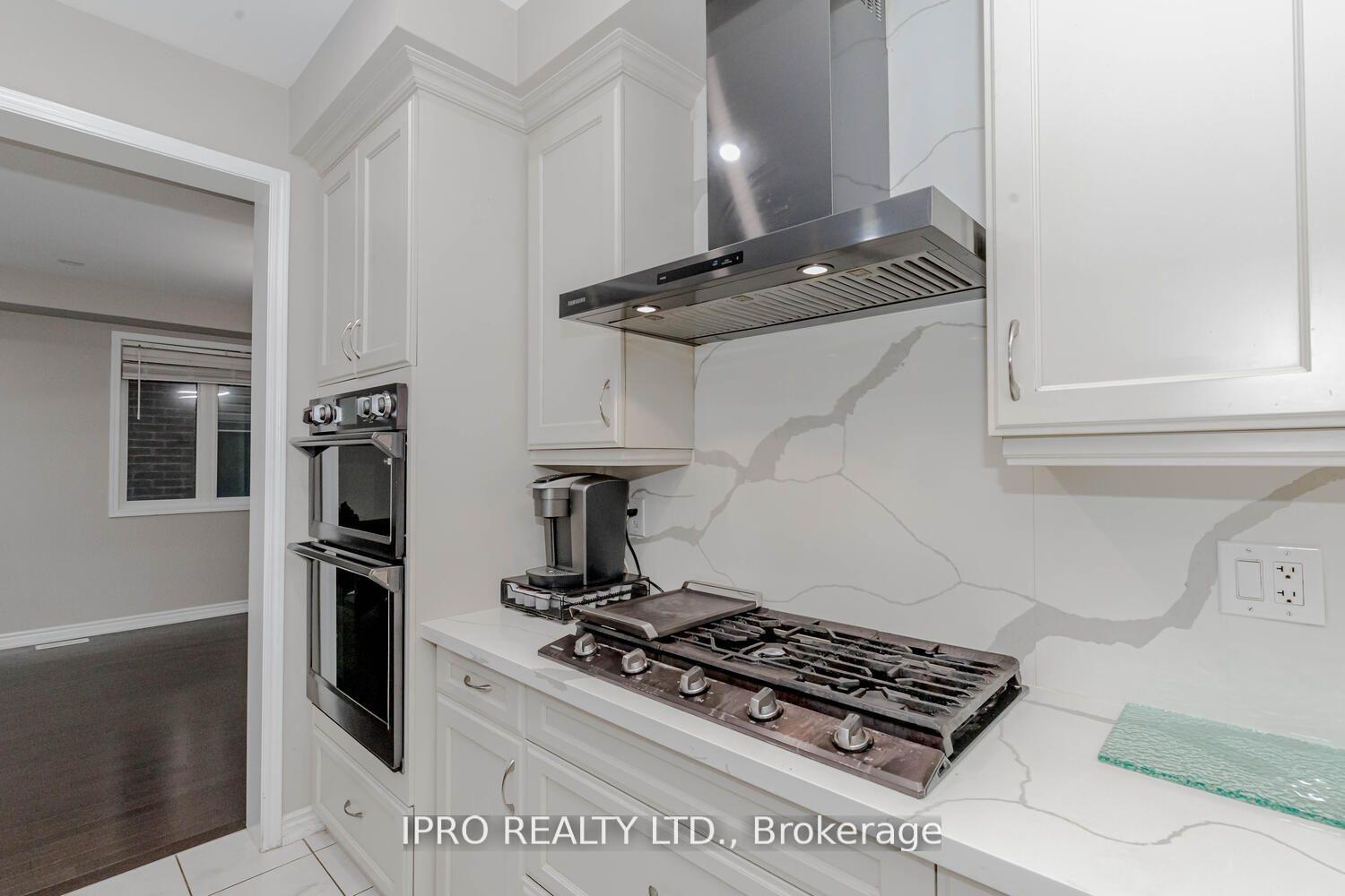 Photo 14 of 839 Whitlock Avenue, Milton, Cobban — HOMEH