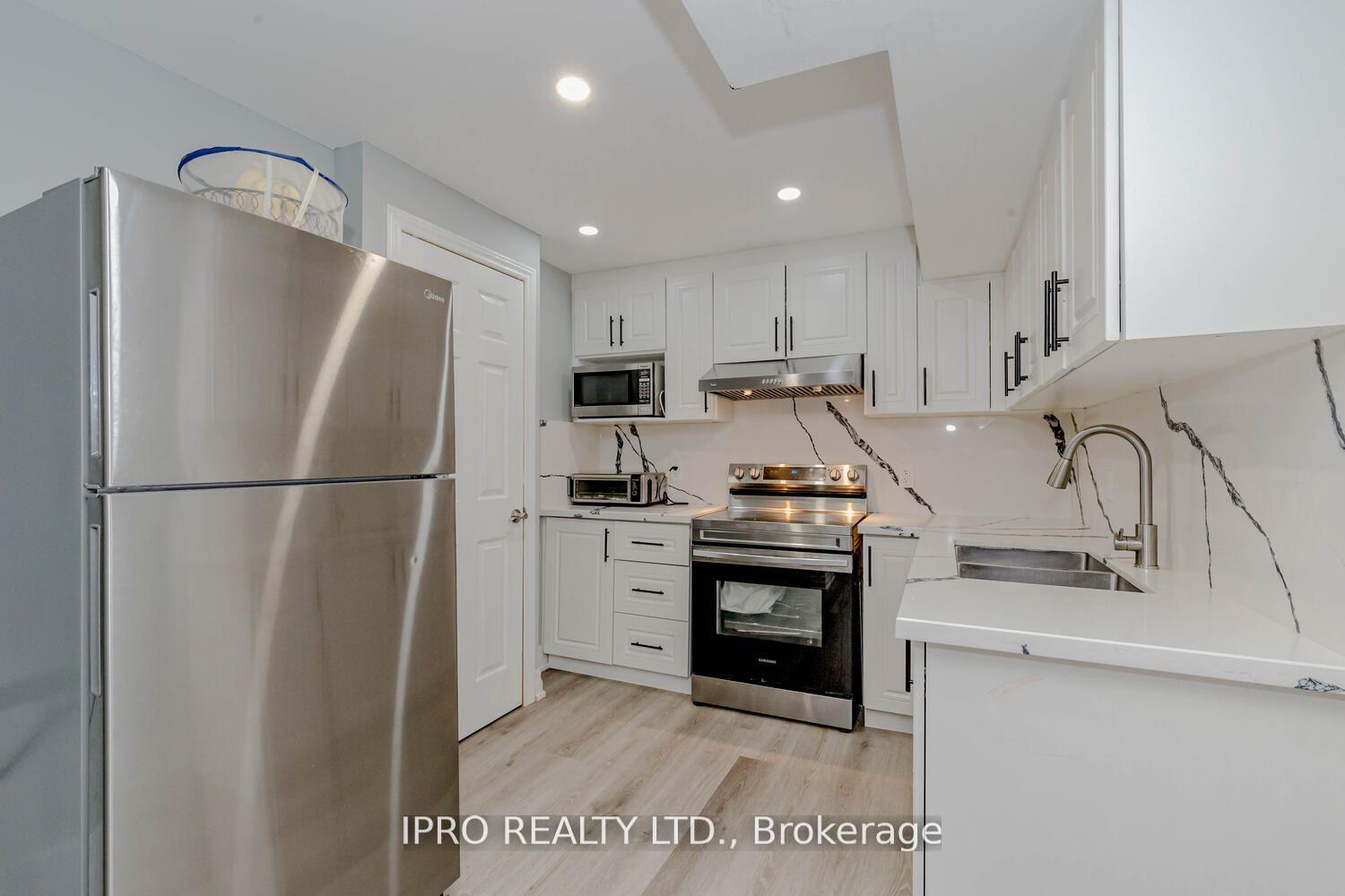 Photo 30 of 839 Whitlock Avenue, Milton, Cobban — HOMEH