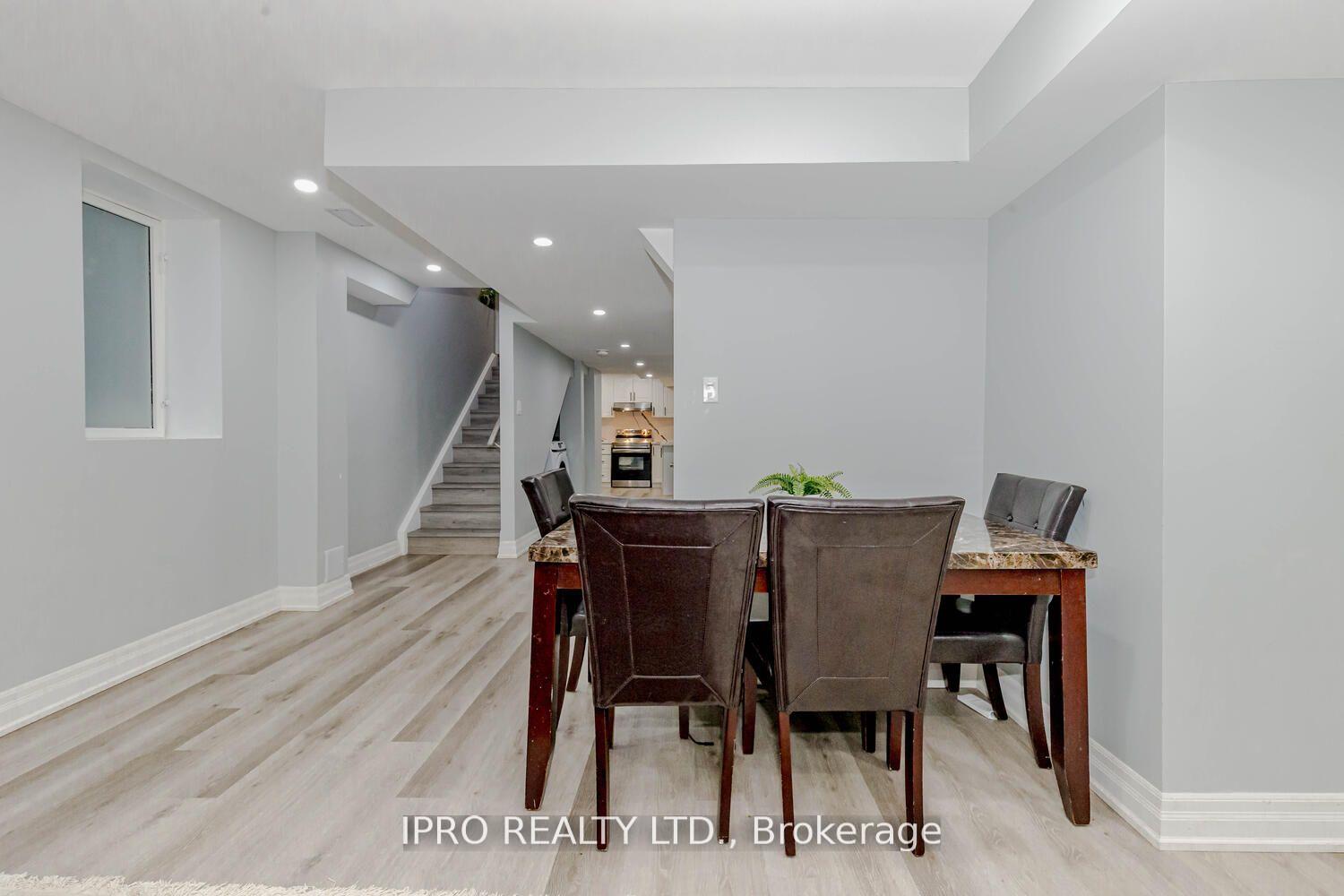 Photo 32 of 839 Whitlock Avenue, Milton, Cobban — HOMEH