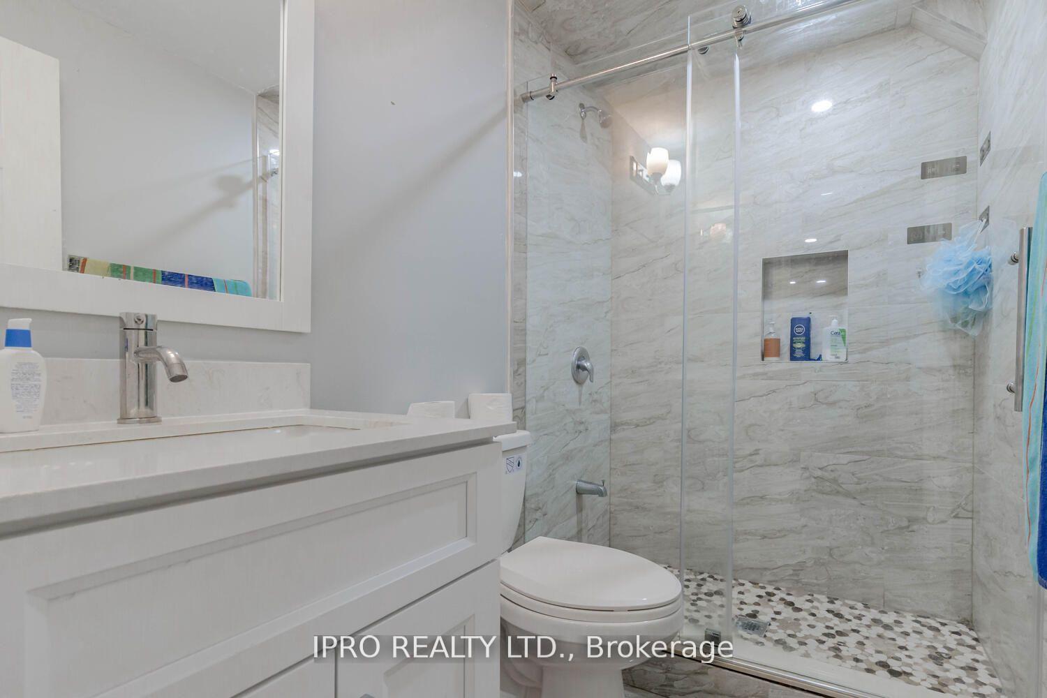 Photo 35 of 839 Whitlock Avenue, Milton, Cobban — HOMEH