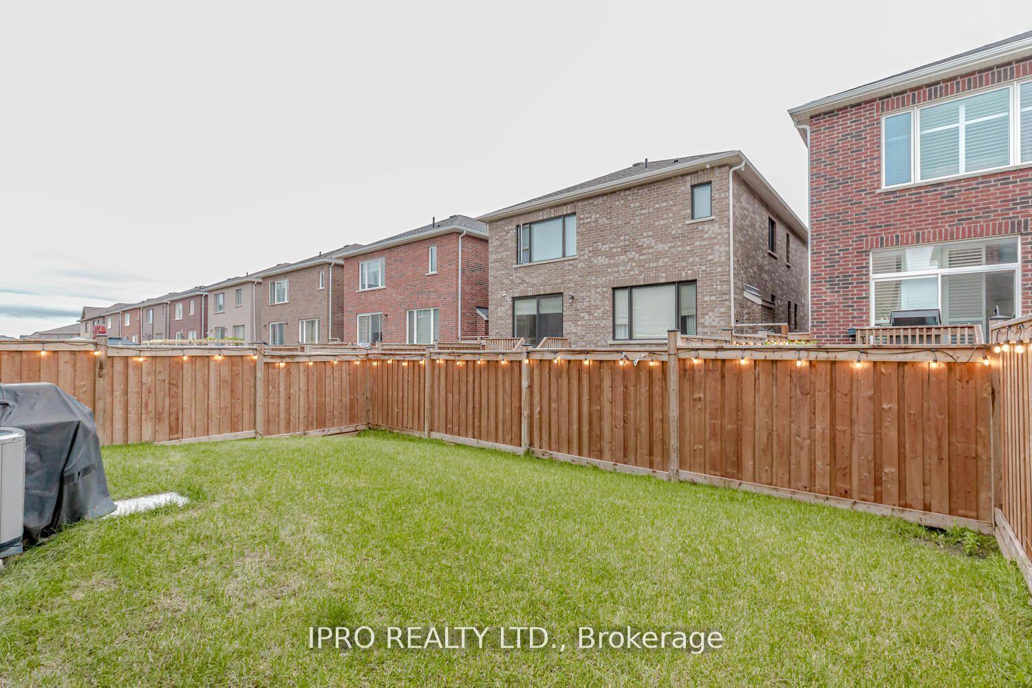 Photo 36 of 839 Whitlock Avenue, Milton, Cobban — HOMEH