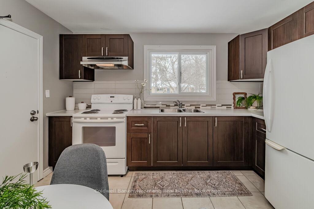 Photo 14 of 70 Freeman Avenue, Guelph, Riverside Park — HOMEH