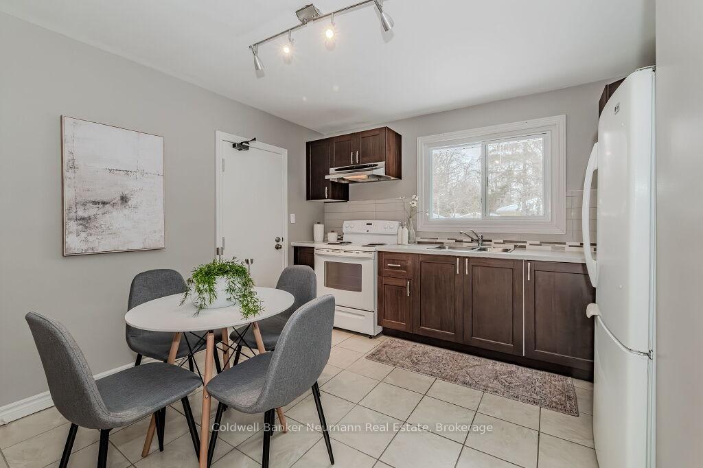 Photo 15 of 70 Freeman Avenue, Guelph, Riverside Park — HOMEH
