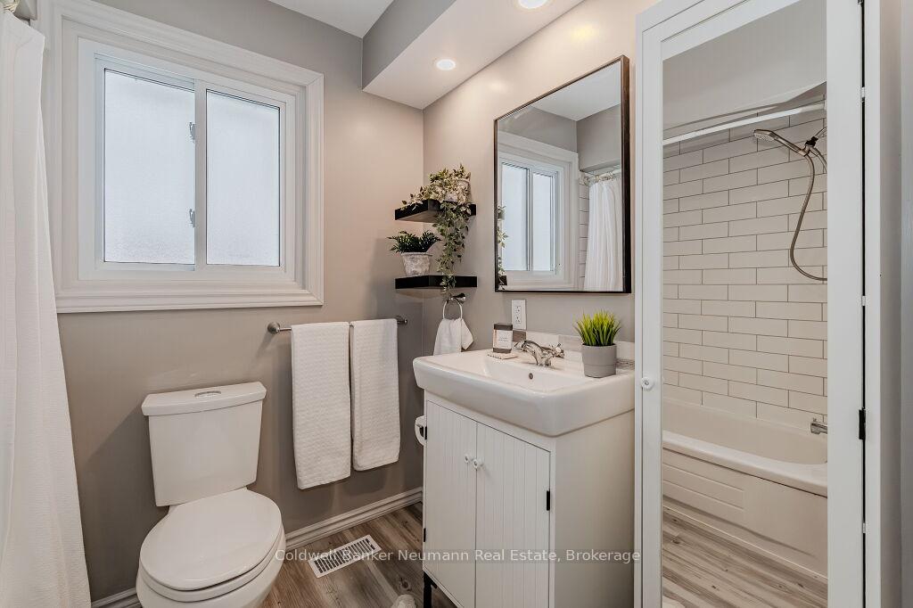 Photo 23 of 70 Freeman Avenue, Guelph, Riverside Park — HOMEH