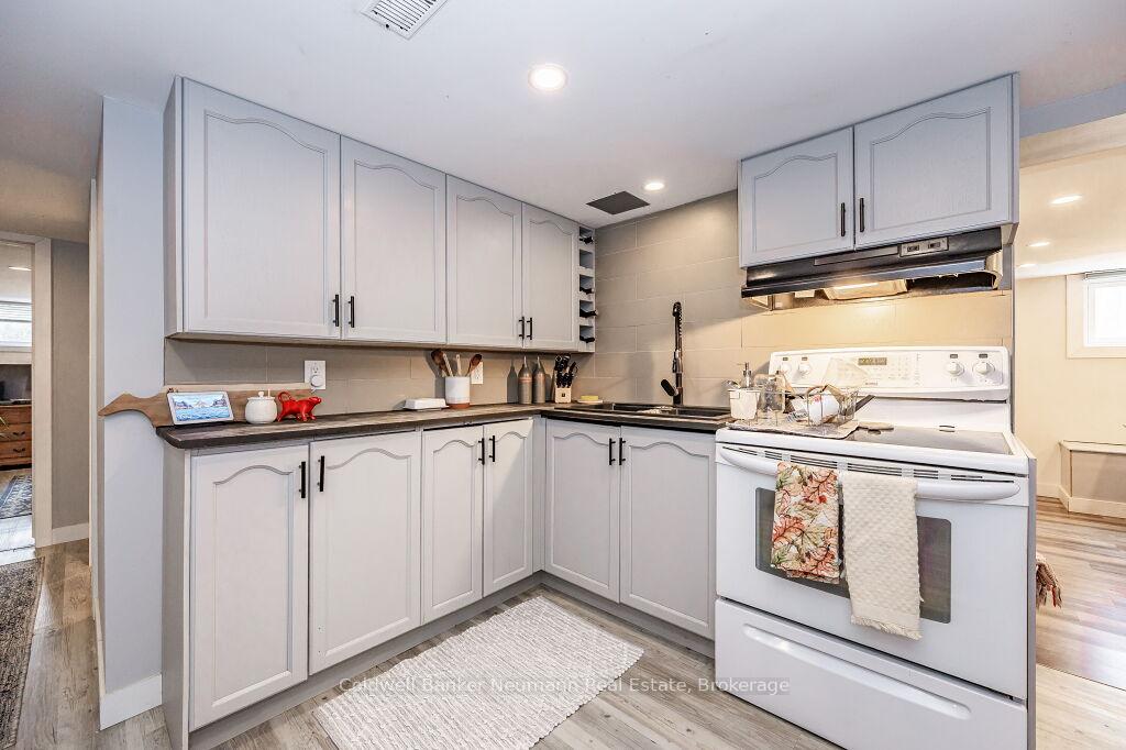 Photo 32 of 70 Freeman Avenue, Guelph, Riverside Park — HOMEH