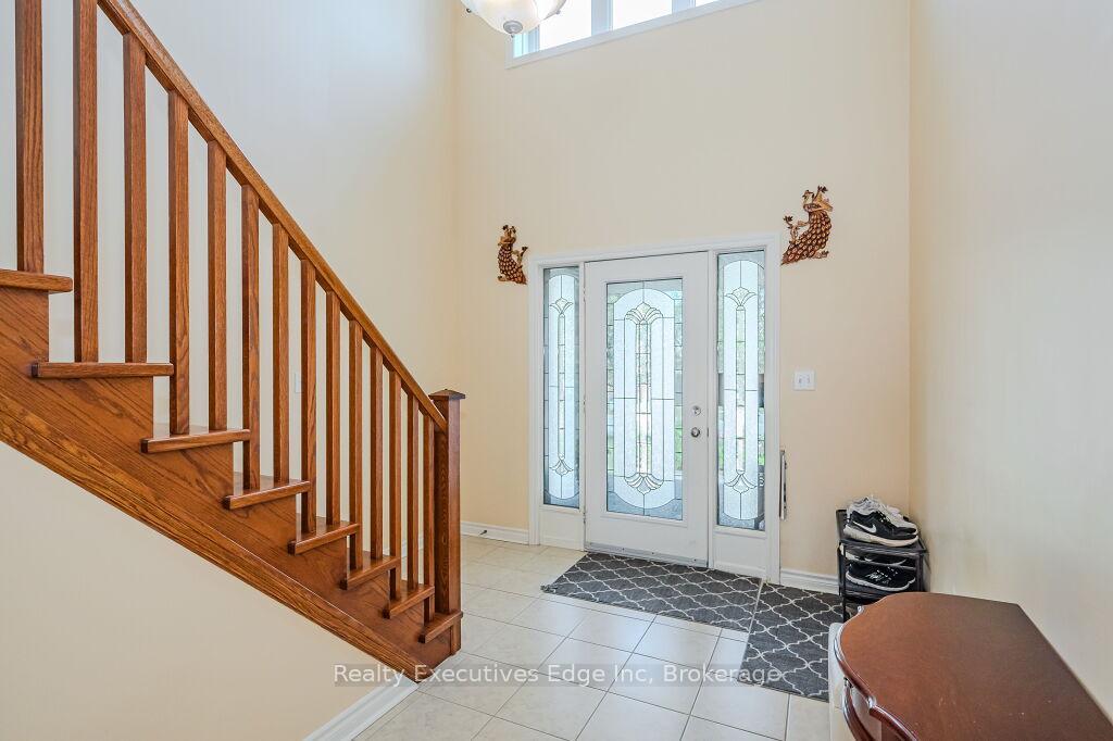 Photo 8 of 67 Revell Drive, Guelph, Clairfields/Hanlon Business Park — HOMEH