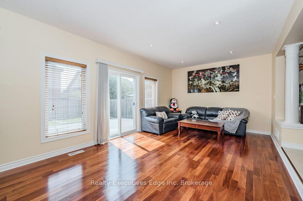 Photo 14 of 67 Revell Drive, Guelph, Clairfields/Hanlon Business Park — HOMEH