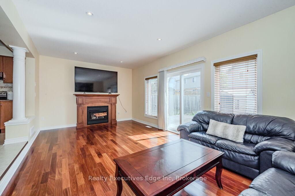 Photo 15 of 67 Revell Drive, Guelph, Clairfields/Hanlon Business Park — HOMEH