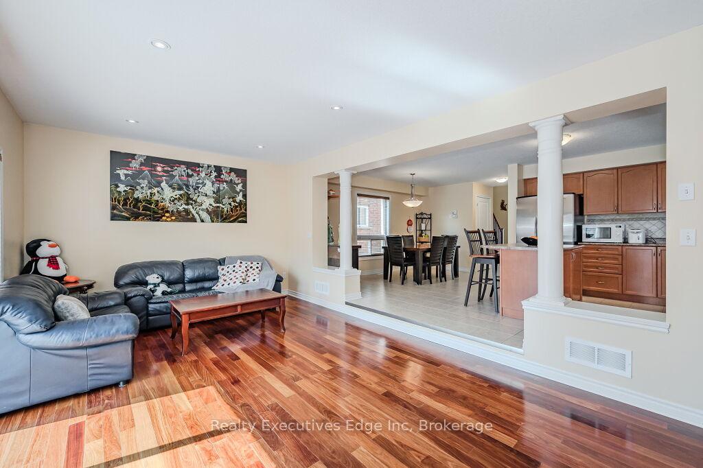 Photo 18 of 67 Revell Drive, Guelph, Clairfields/Hanlon Business Park — HOMEH
