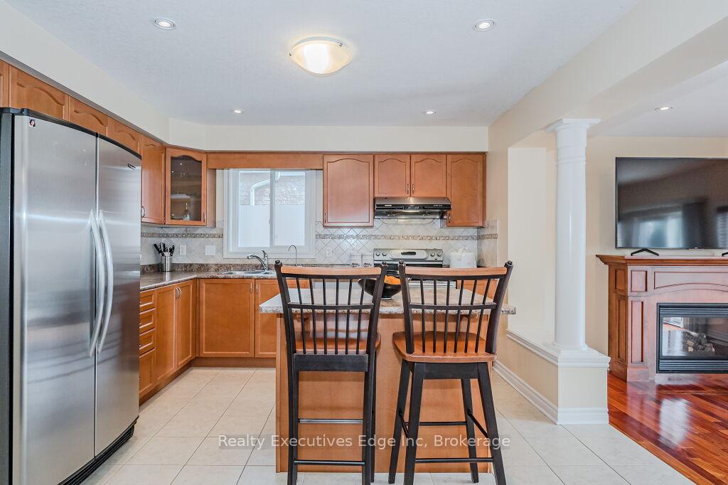 Photo 21 of 67 Revell Drive, Guelph, Clairfields/Hanlon Business Park — HOMEH