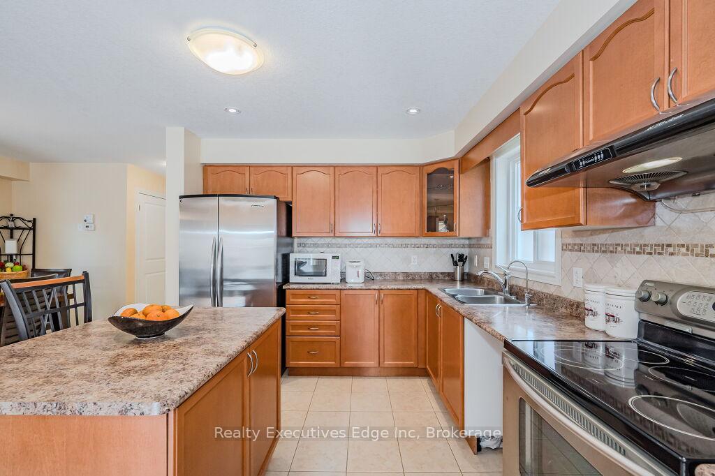 Photo 24 of 67 Revell Drive, Guelph, Clairfields/Hanlon Business Park — HOMEH