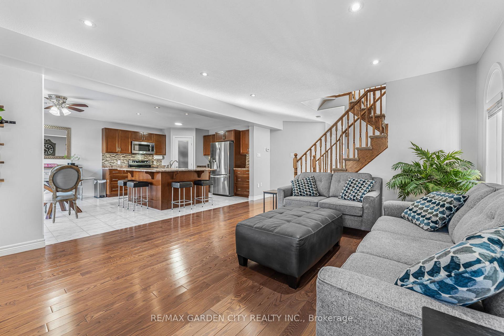 Photo 14 of 12 Sycamore Crescent, Grimsby, Grimsby West — HOMEH