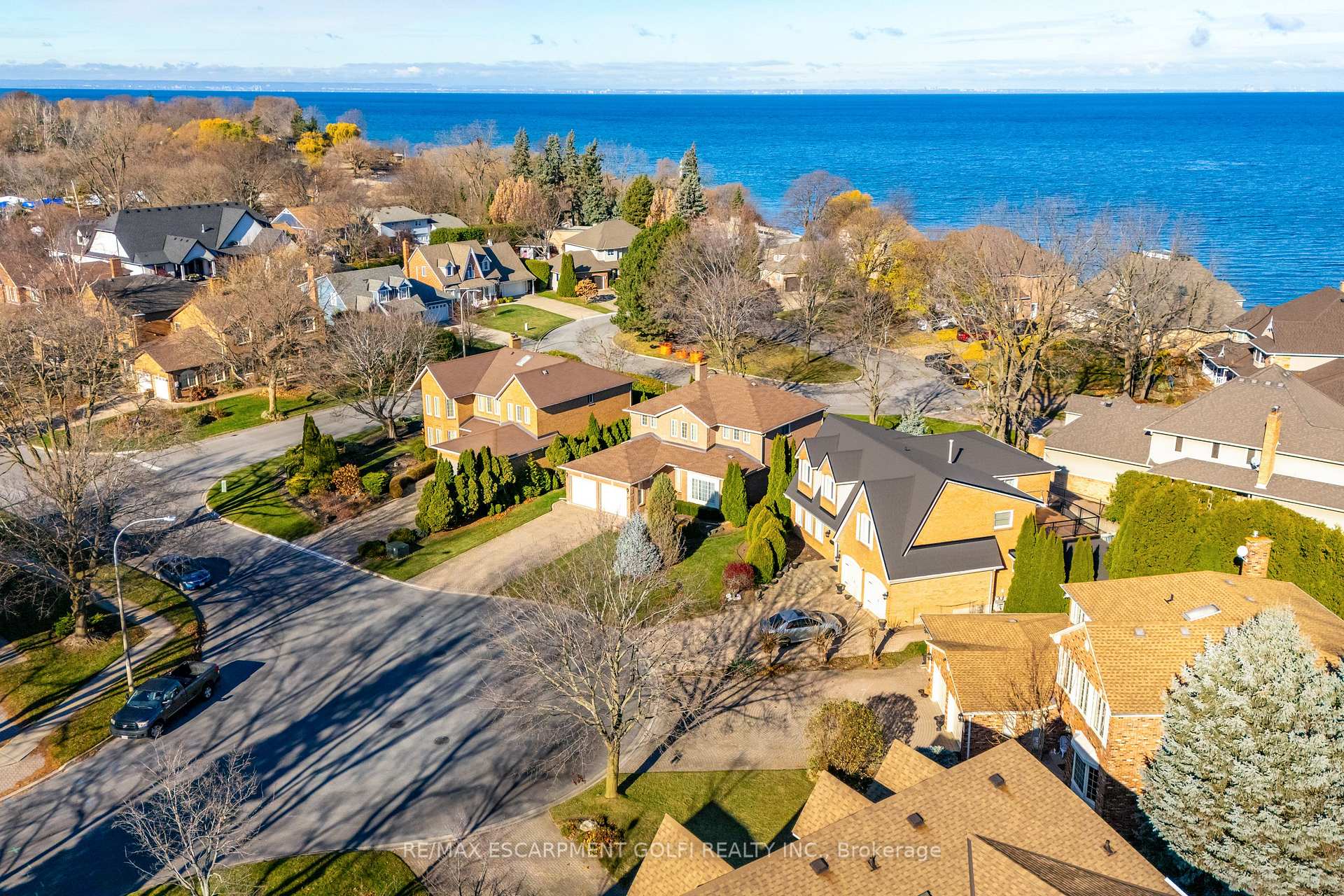Photo 1 of 26 Stone Gate Drive, Grimsby, Grimsby Beach — HOMEH