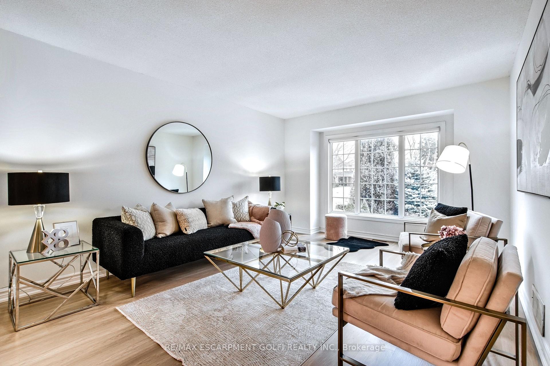 Photo 9 of 26 Stone Gate Drive, Grimsby, Grimsby Beach — HOMEH