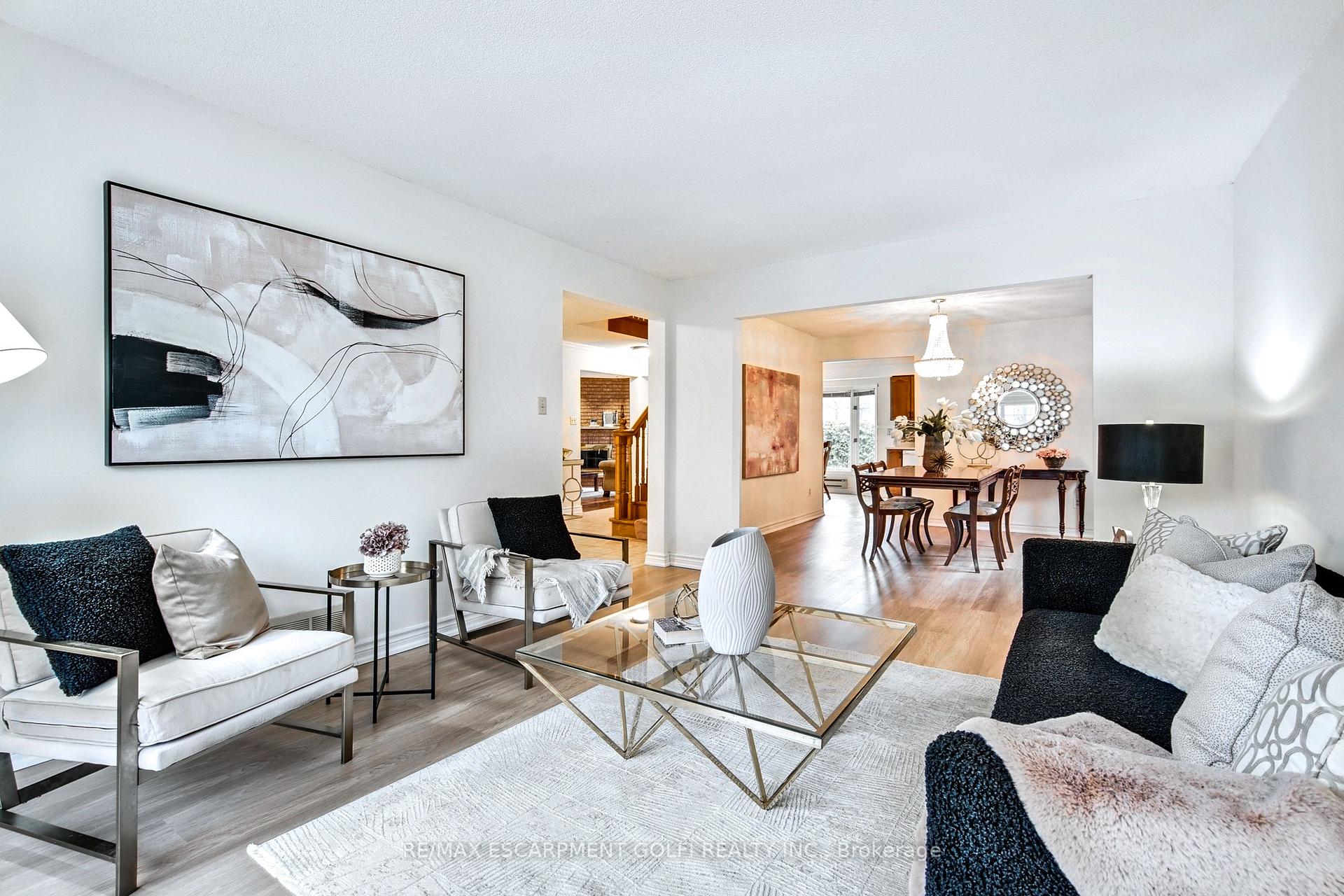 Photo 10 of 26 Stone Gate Drive, Grimsby, Grimsby Beach — HOMEH