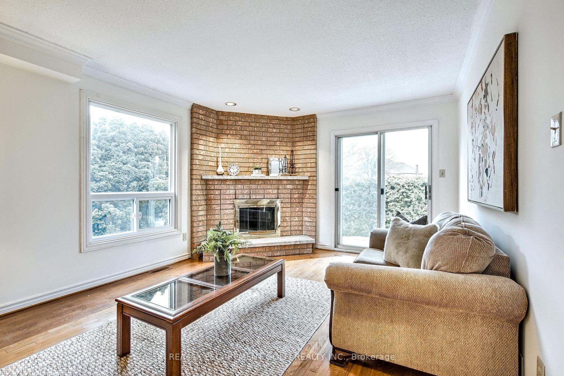 Photo 17 of 26 Stone Gate Drive, Grimsby, Grimsby Beach — HOMEH
