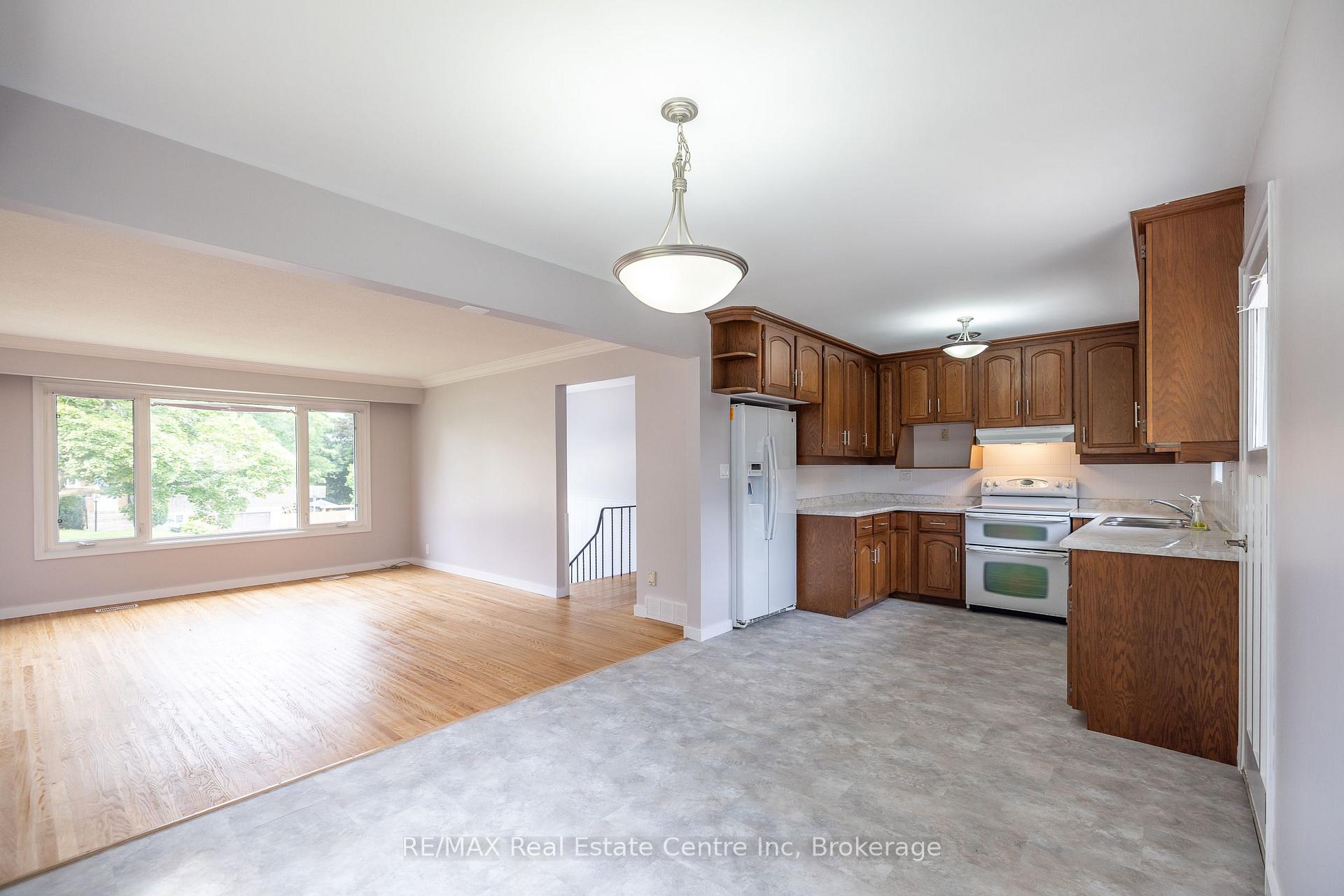 Photo 17 of 50 Drew Street, Guelph, Junction/Onward Willow — HOMEH