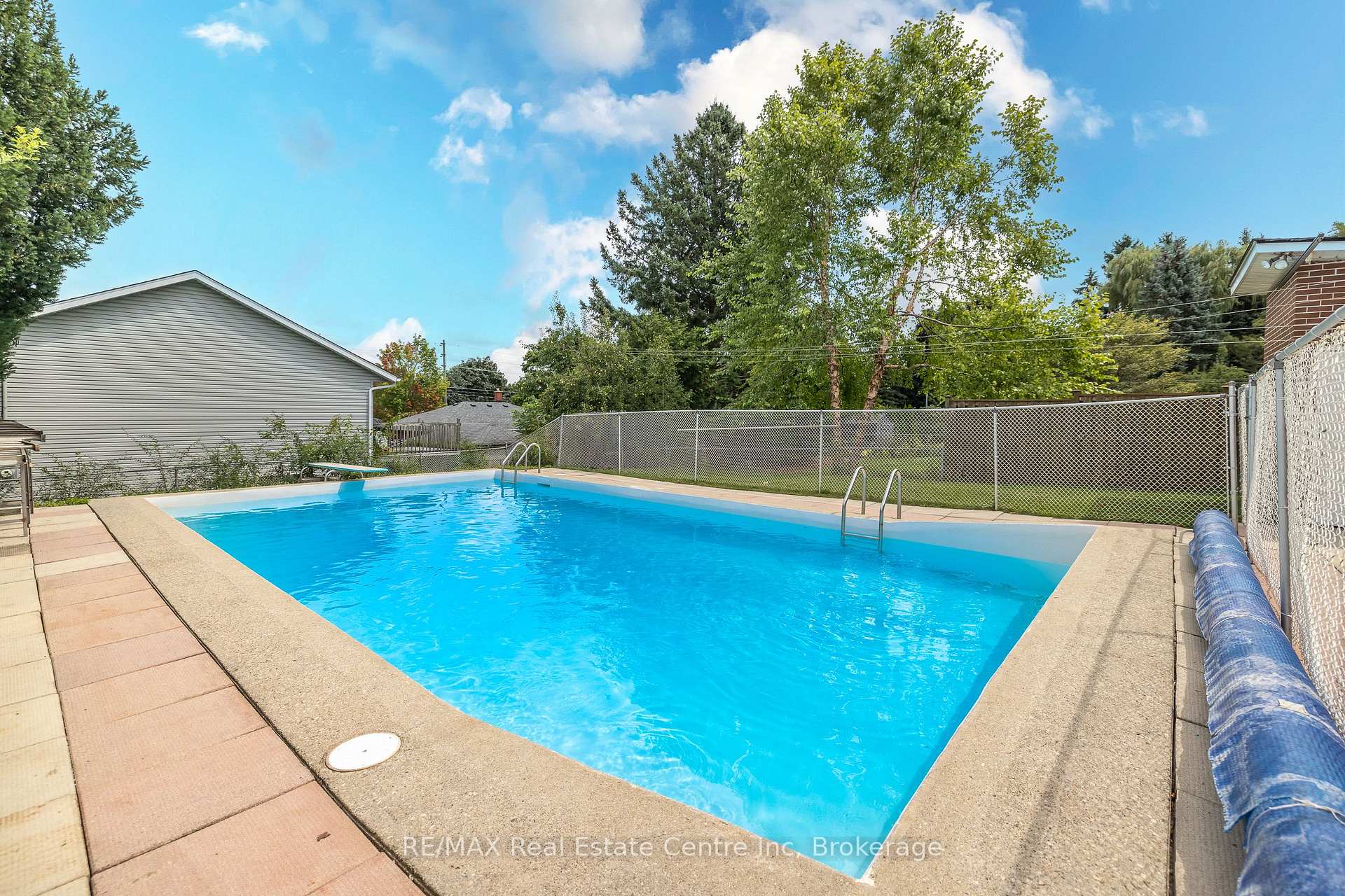 Photo 36 of 50 Drew Street, Guelph, Junction/Onward Willow — HOMEH