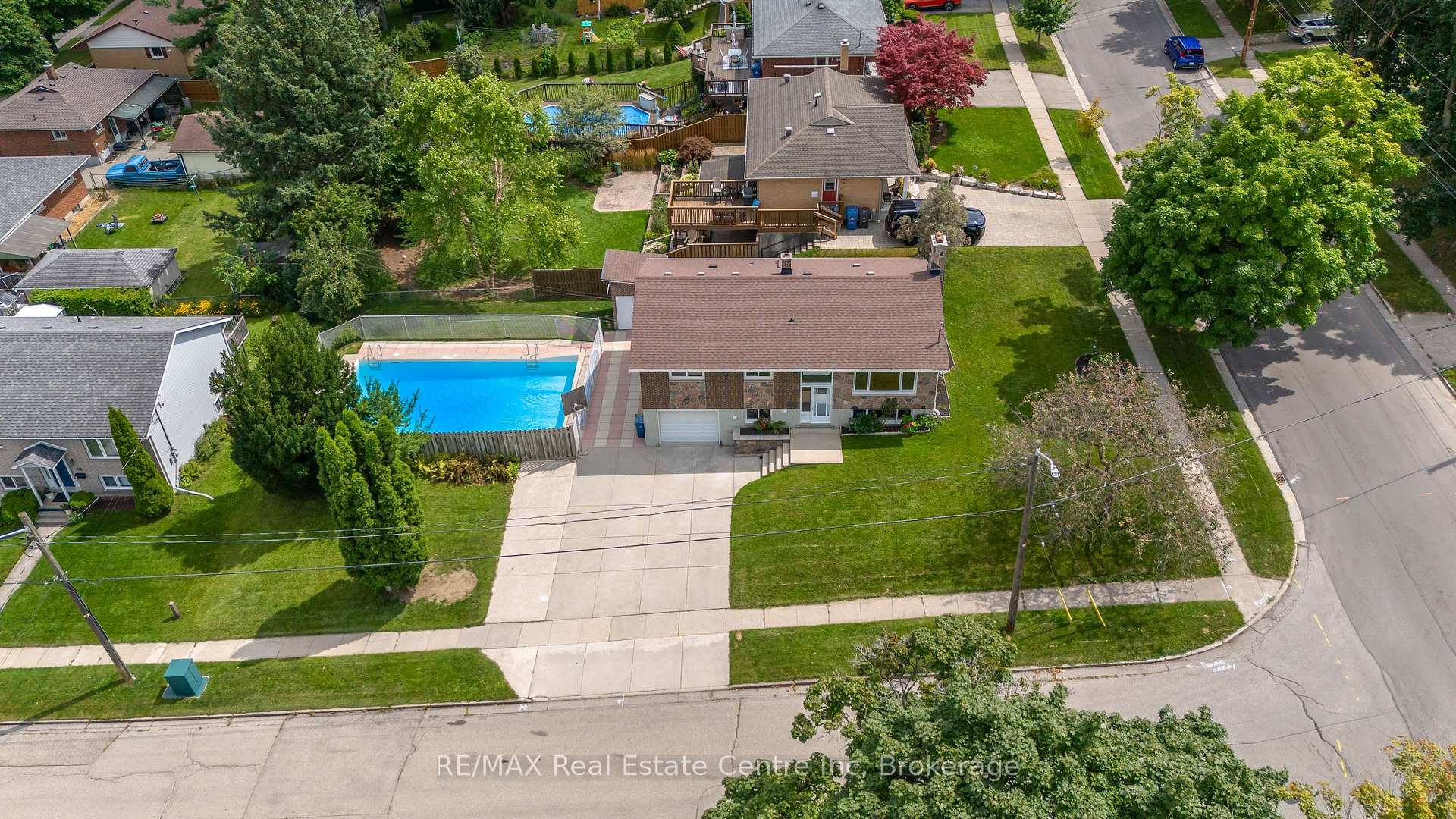 Photo 38 of 50 Drew Street, Guelph, Junction/Onward Willow — HOMEH