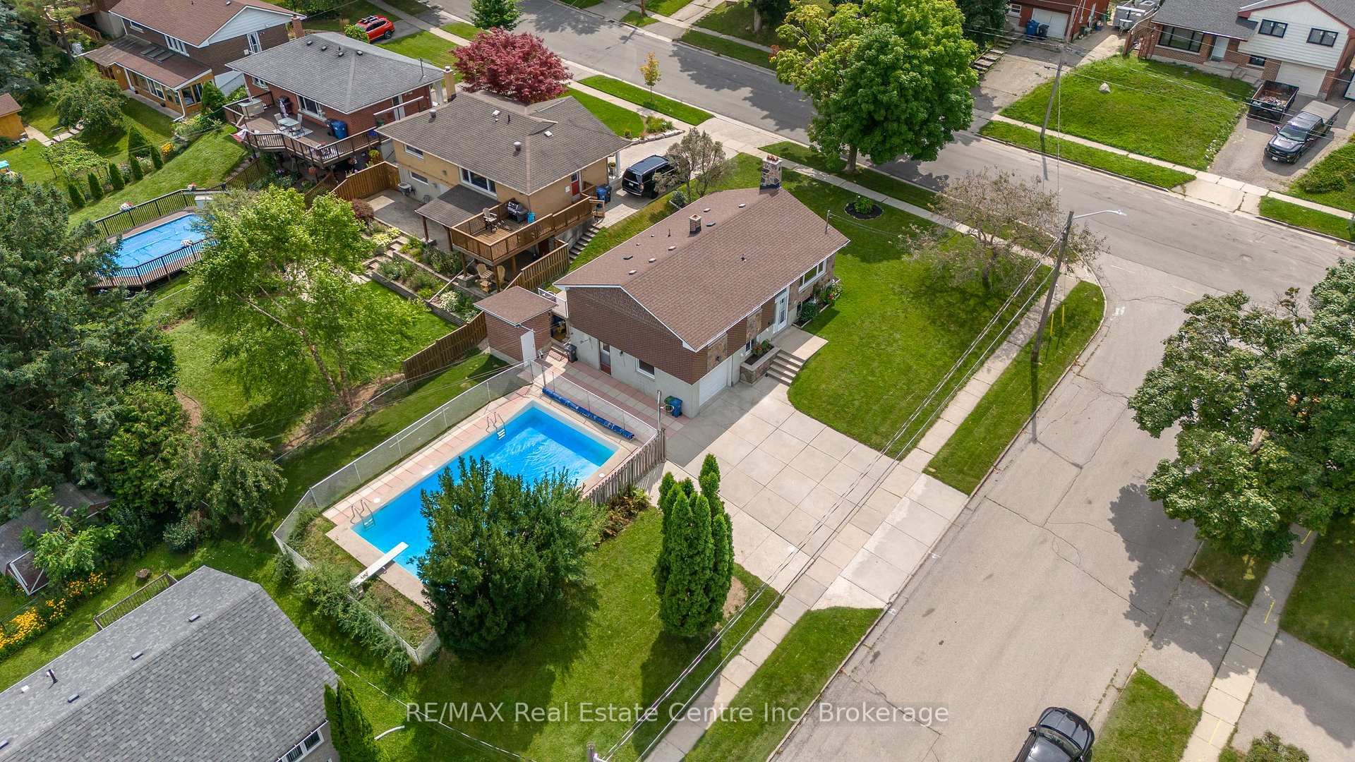 Photo 40 of 50 Drew Street, Guelph, Junction/Onward Willow — HOMEH