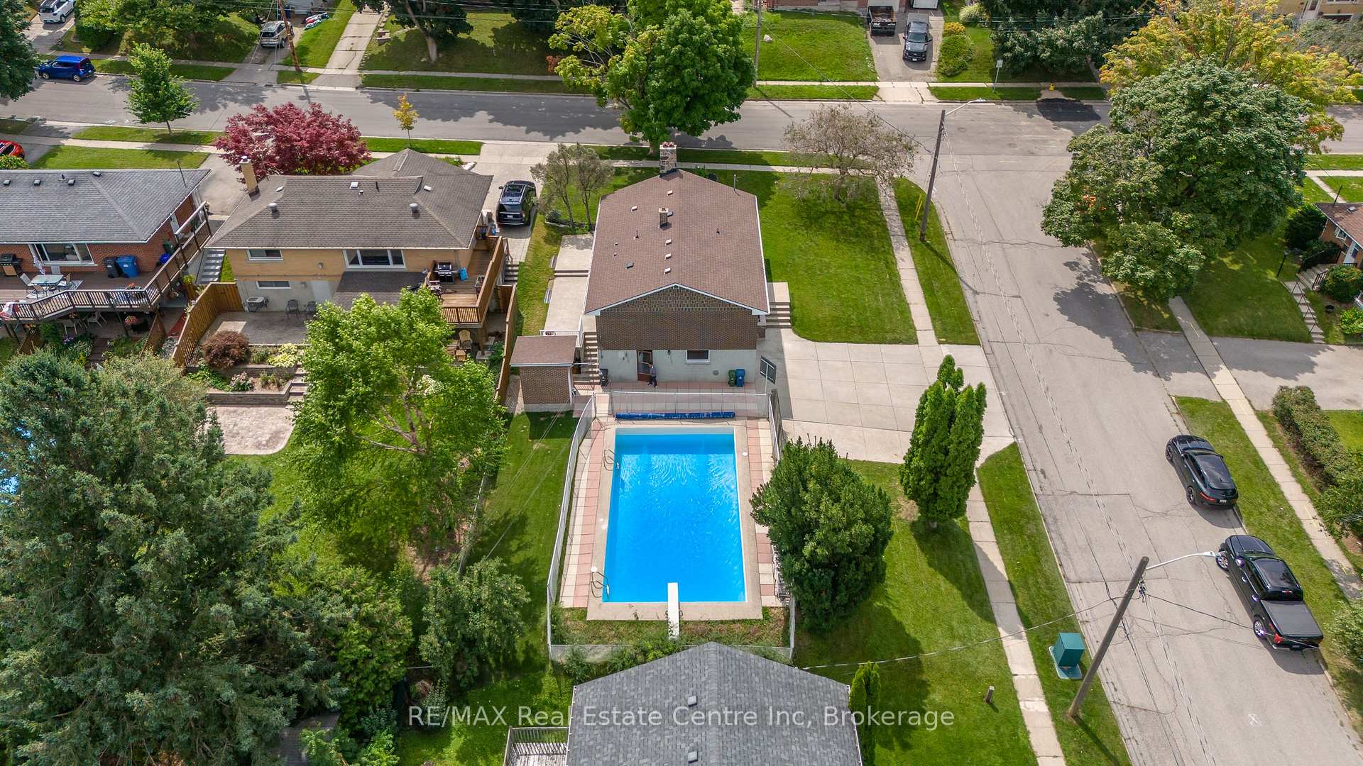 Photo 42 of 50 Drew Street, Guelph, Junction/Onward Willow — HOMEH