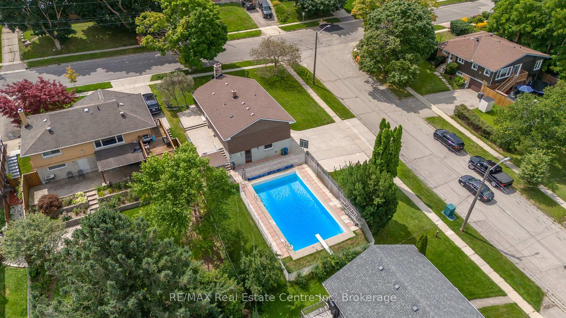 Photo 43 of 50 Drew Street, Guelph, Junction/Onward Willow — HOMEH