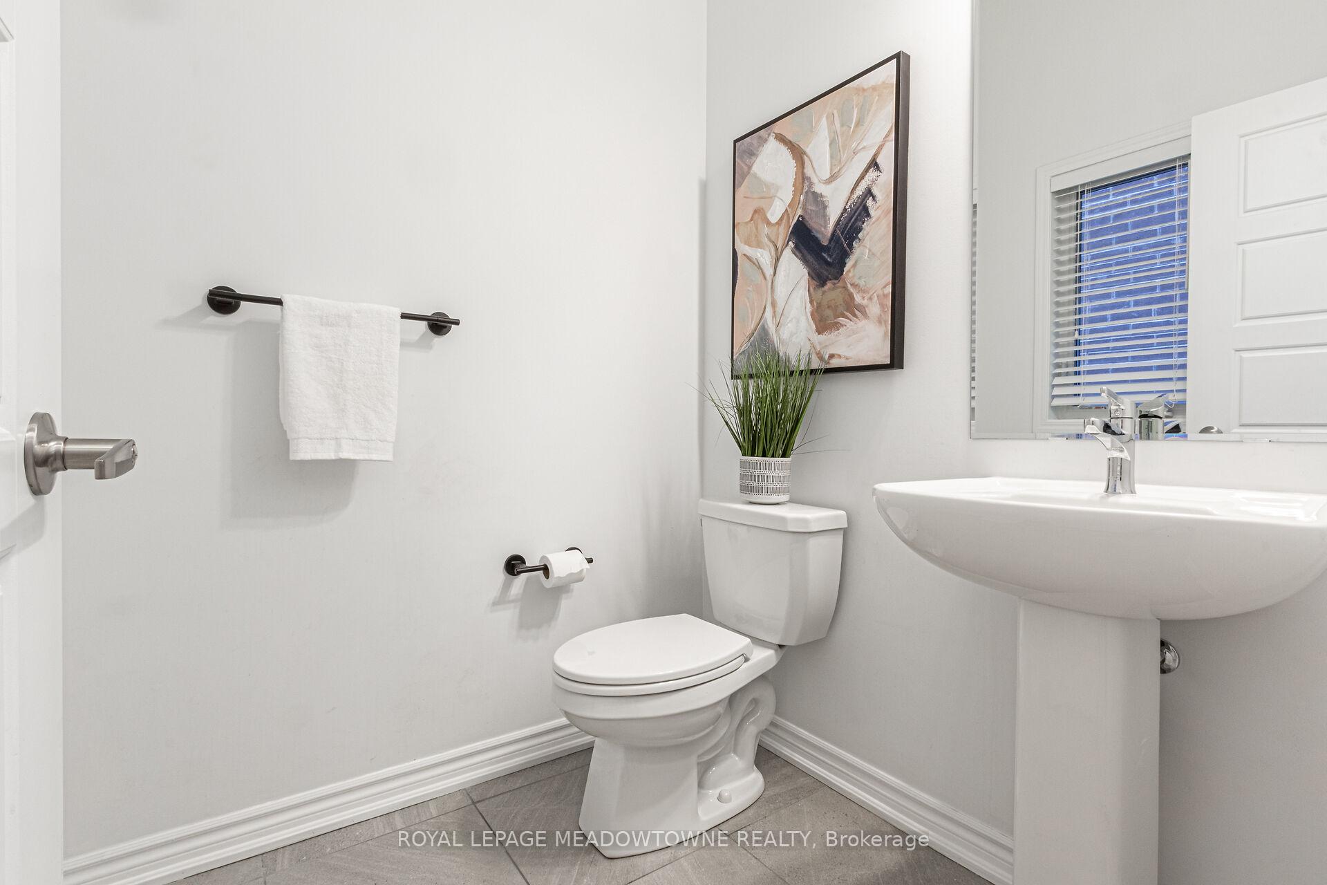 Photo 23 of 134 Yates Drive, Milton, Cobban — HOMEH