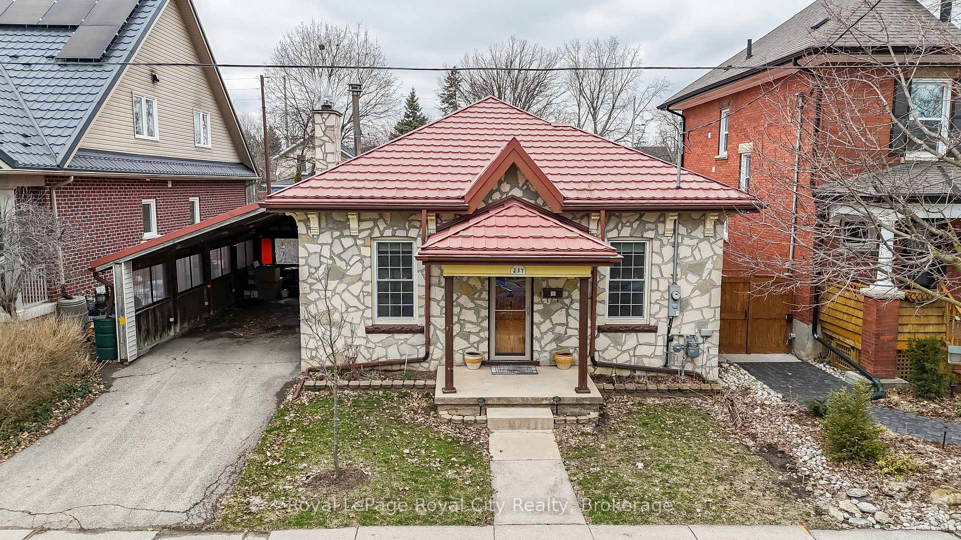 Photo 3 of 237 Liverpool Street, Guelph, Downtown — HOMEH