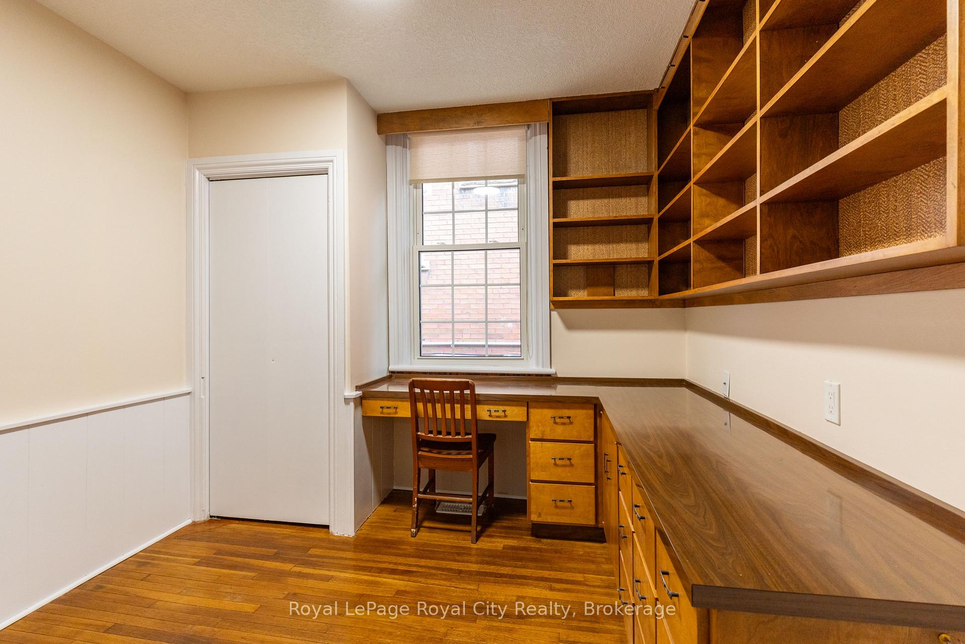 Photo 11 of 237 Liverpool Street, Guelph, Downtown — HOMEH
