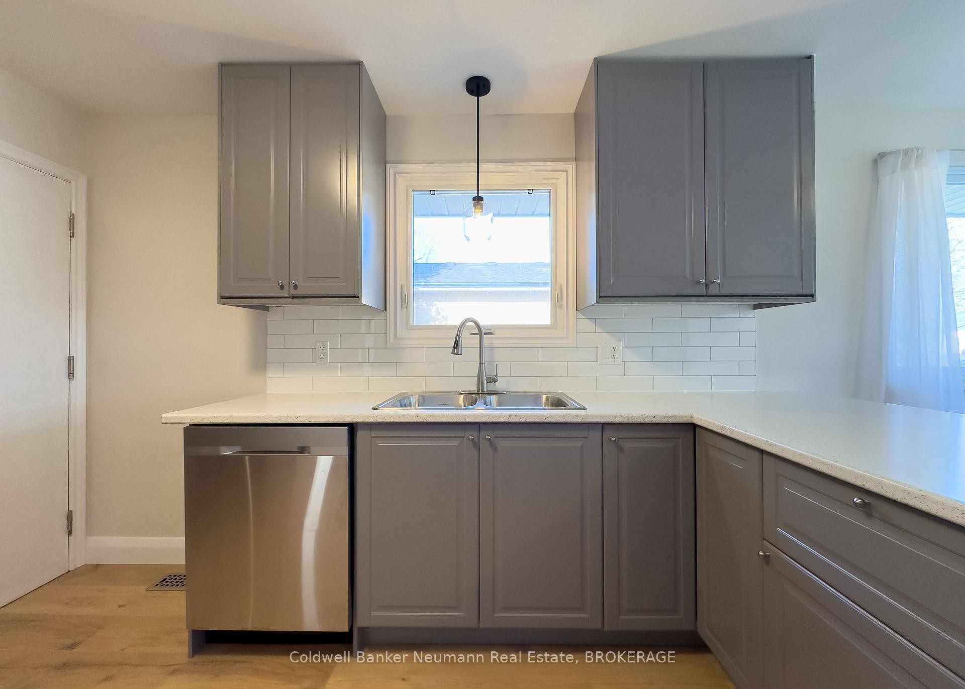 Photo 7 of Unit UPPER, 26 Balmoral Drive, Guelph, Riverside Park — HOMEH