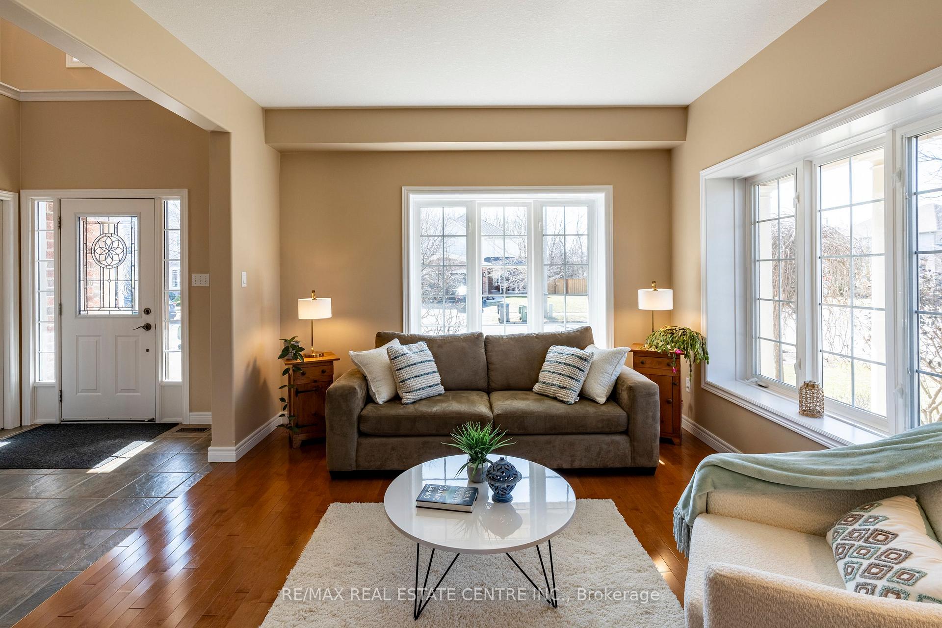 Photo 11 of 30 Mcgarr Court, Guelph, Pineridge/Westminster Woods — HOMEH