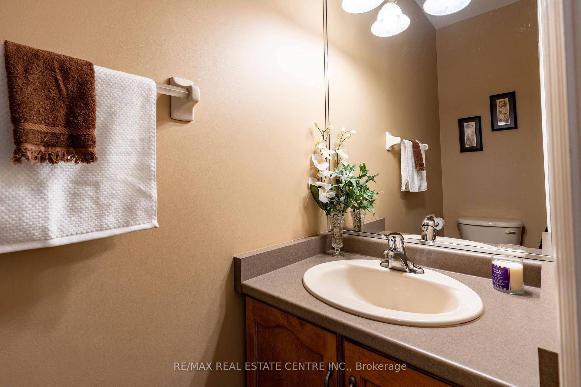 Photo 25 of 30 Mcgarr Court, Guelph, Pineridge/Westminster Woods — HOMEH