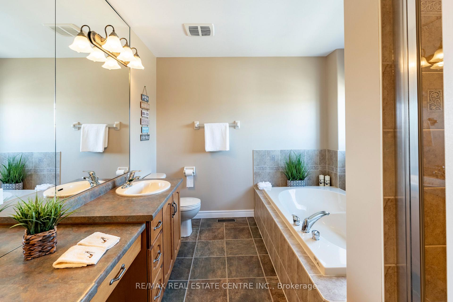 Photo 35 of 30 Mcgarr Court, Guelph, Pineridge/Westminster Woods — HOMEH