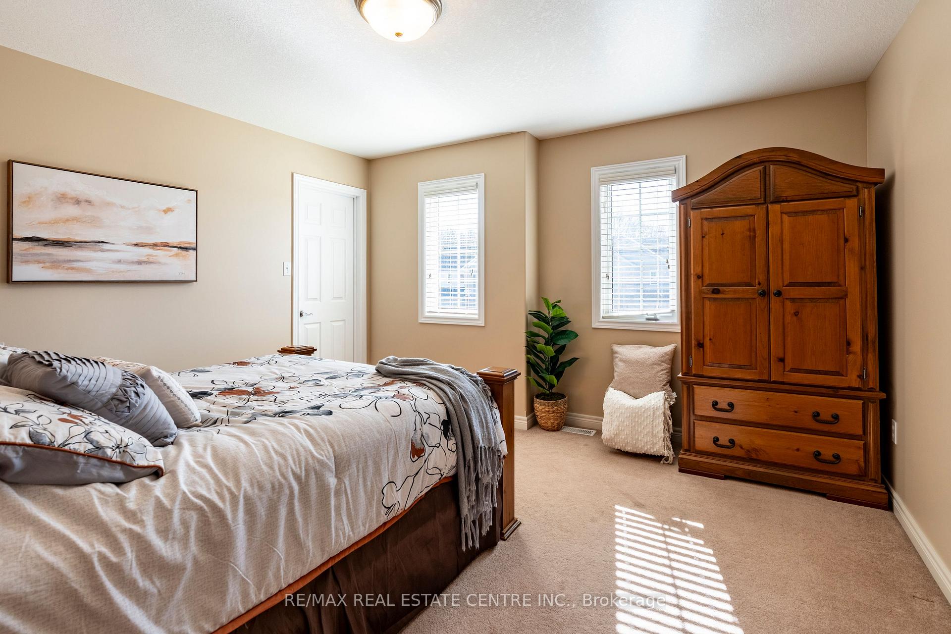 Photo 43 of 30 Mcgarr Court, Guelph, Pineridge/Westminster Woods — HOMEH