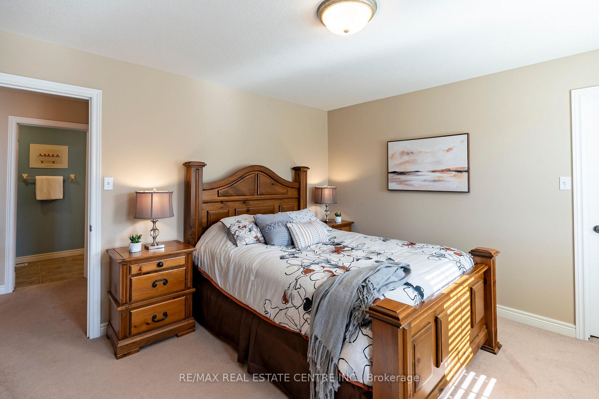 Photo 44 of 30 Mcgarr Court, Guelph, Pineridge/Westminster Woods — HOMEH