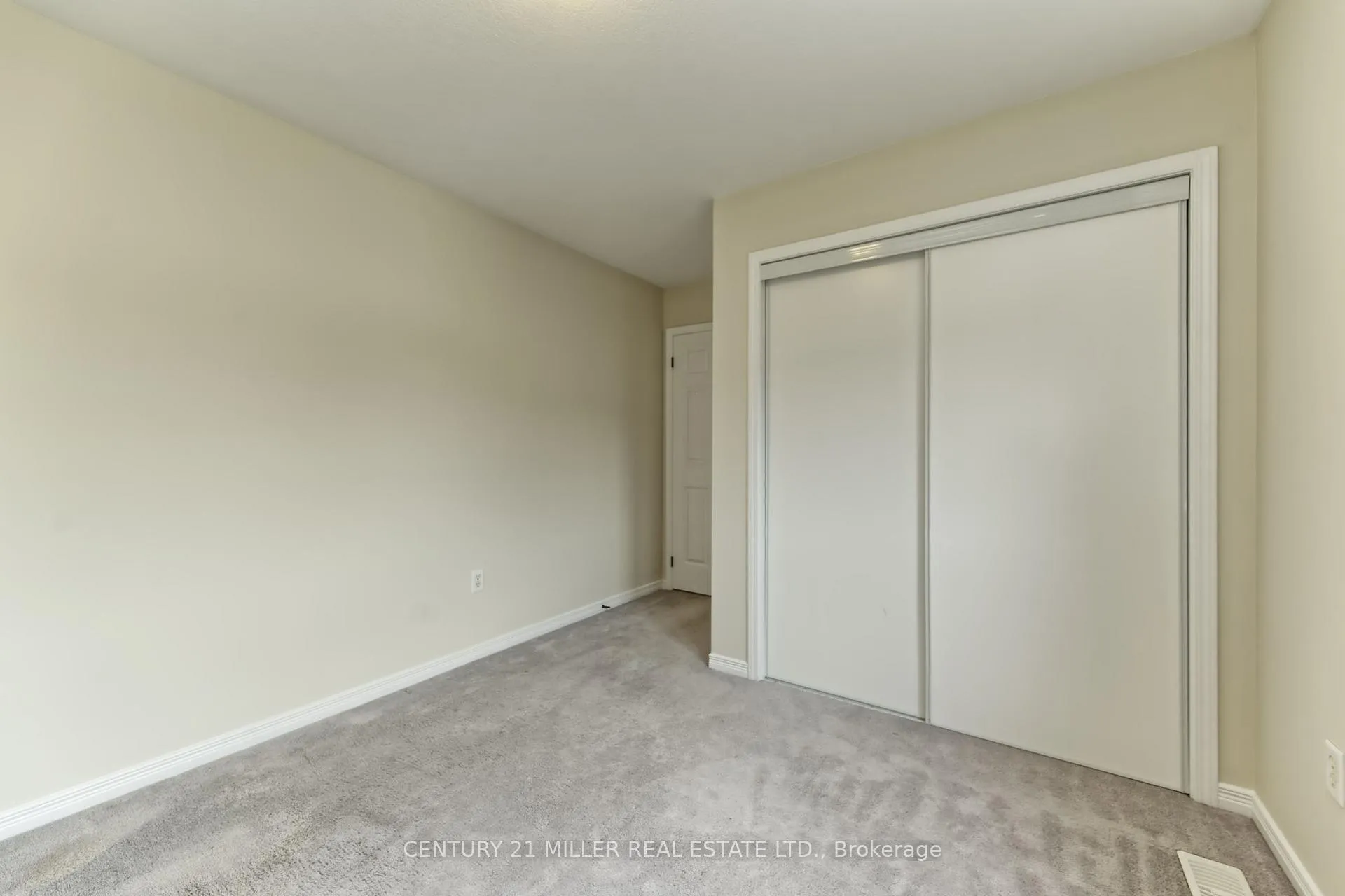 Photo 18 of 126 Merrilee Crescent, Hamilton, Crerar — HOMEH