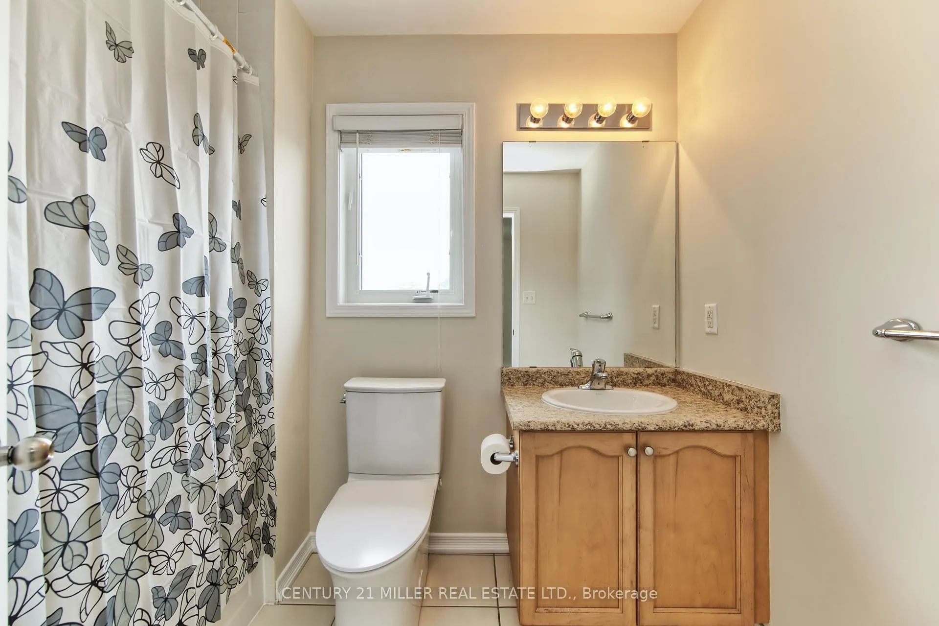 Photo 19 of 126 Merrilee Crescent, Hamilton, Crerar — HOMEH