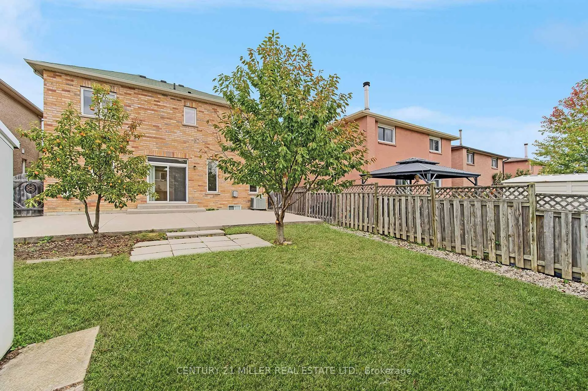 Photo 21 of 126 Merrilee Crescent, Hamilton, Crerar — HOMEH
