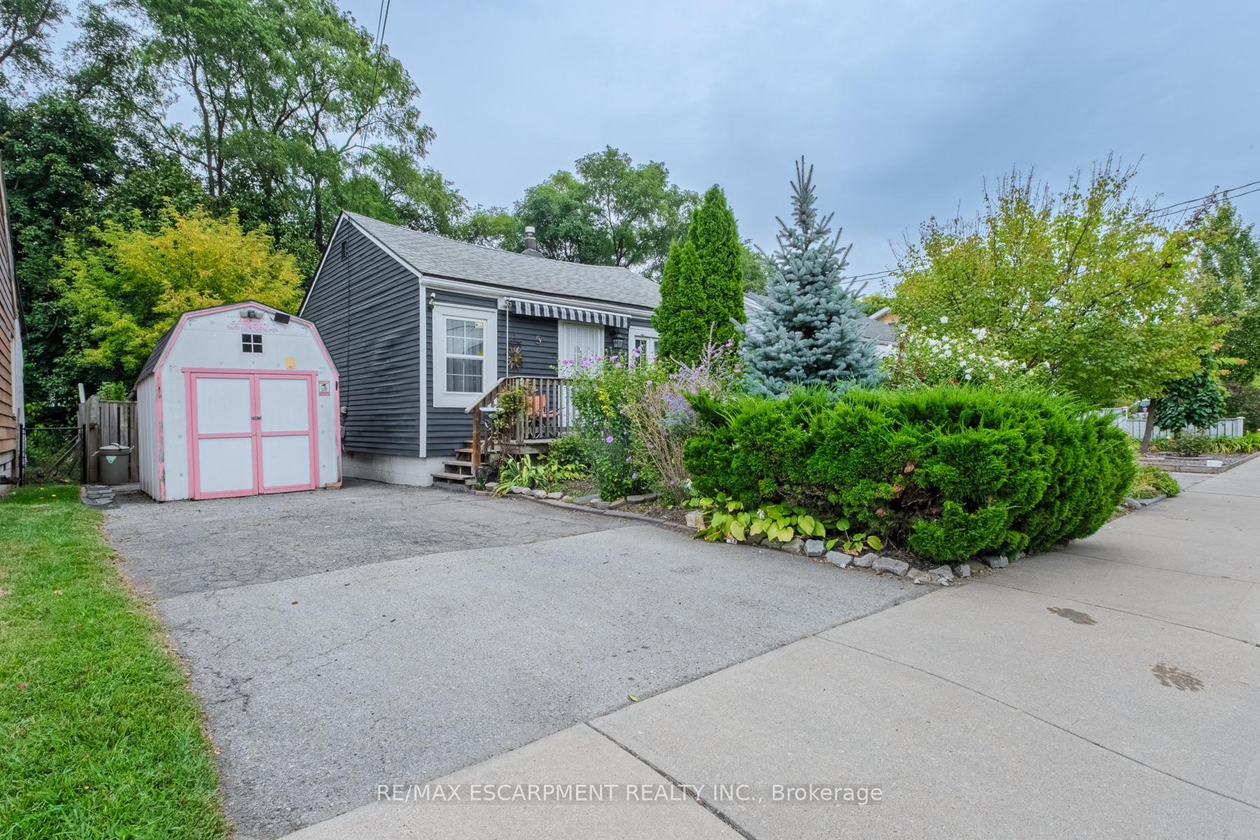 Photo 1 of 5 Dalhousie Avenue, Hamilton, Crown Point — HOMEH