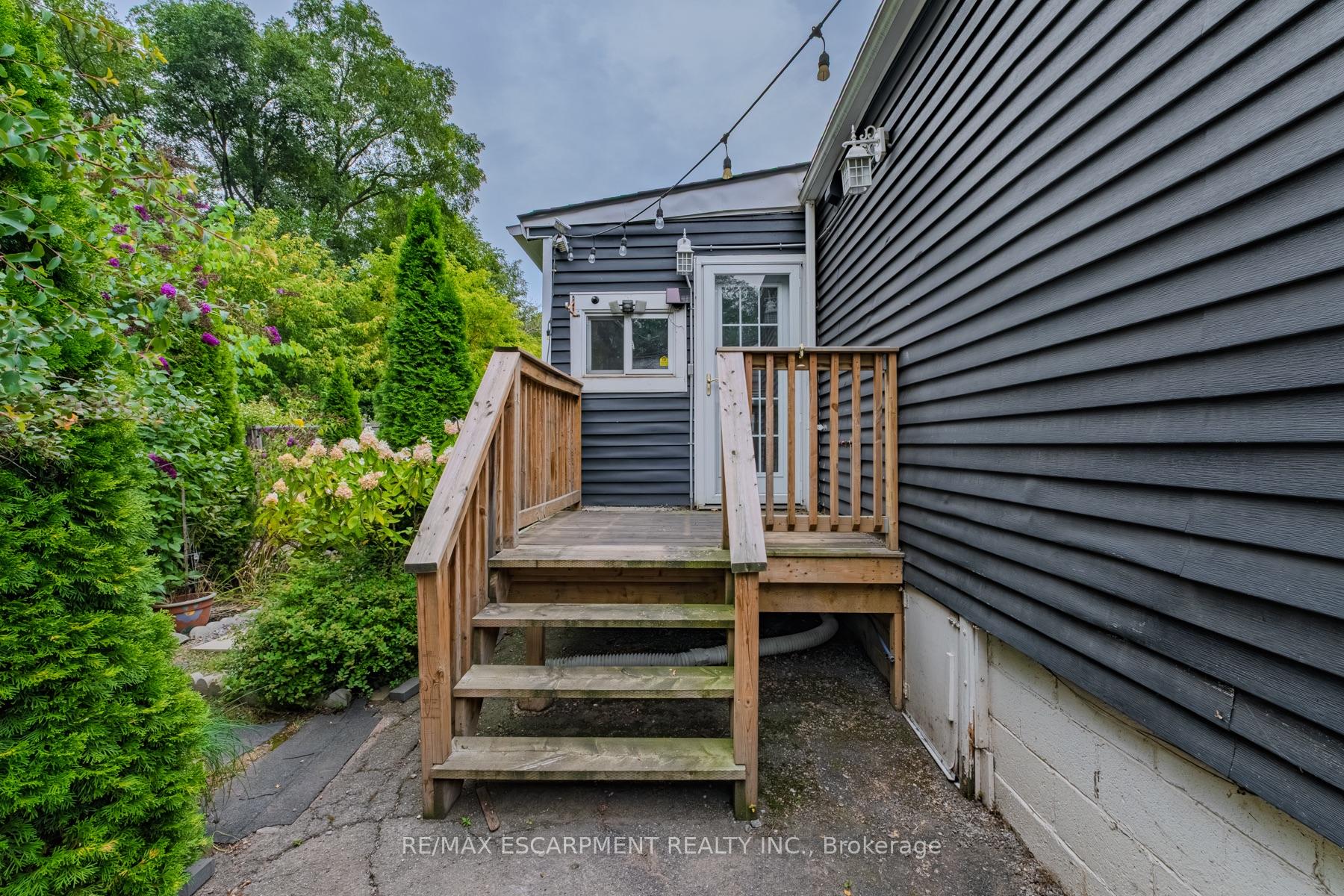 Photo 6 of 5 Dalhousie Avenue, Hamilton, Crown Point — HOMEH