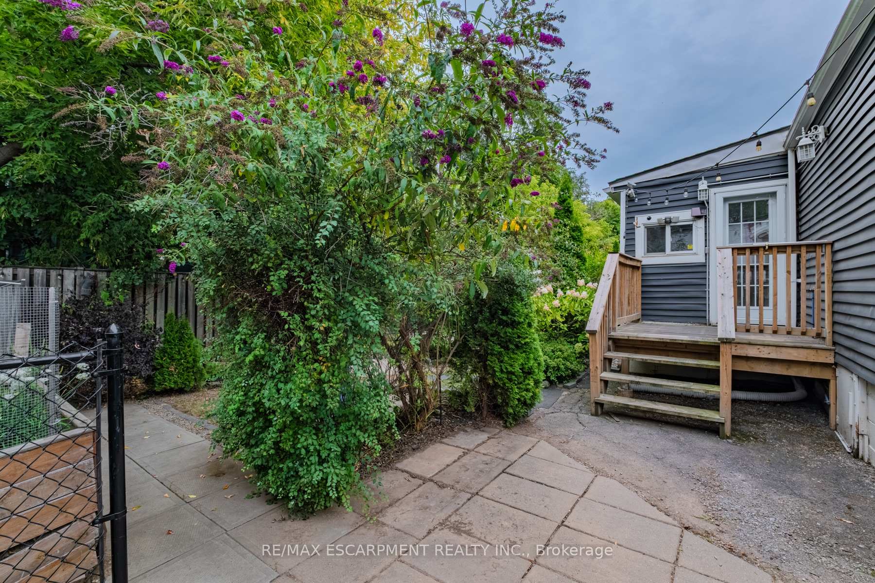 Photo 7 of 5 Dalhousie Avenue, Hamilton, Crown Point — HOMEH