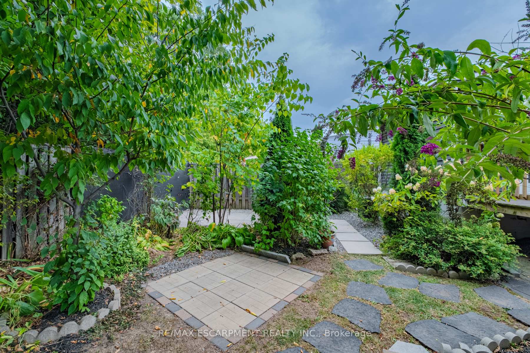Photo 9 of 5 Dalhousie Avenue, Hamilton, Crown Point — HOMEH