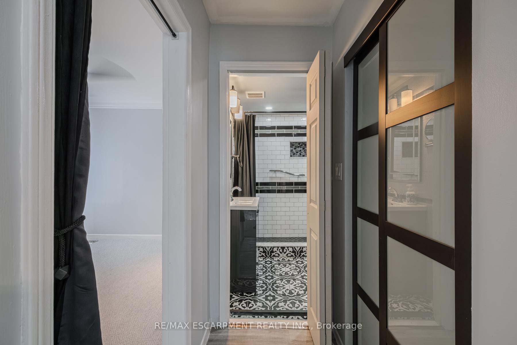Photo 20 of 5 Dalhousie Avenue, Hamilton, Crown Point — HOMEH